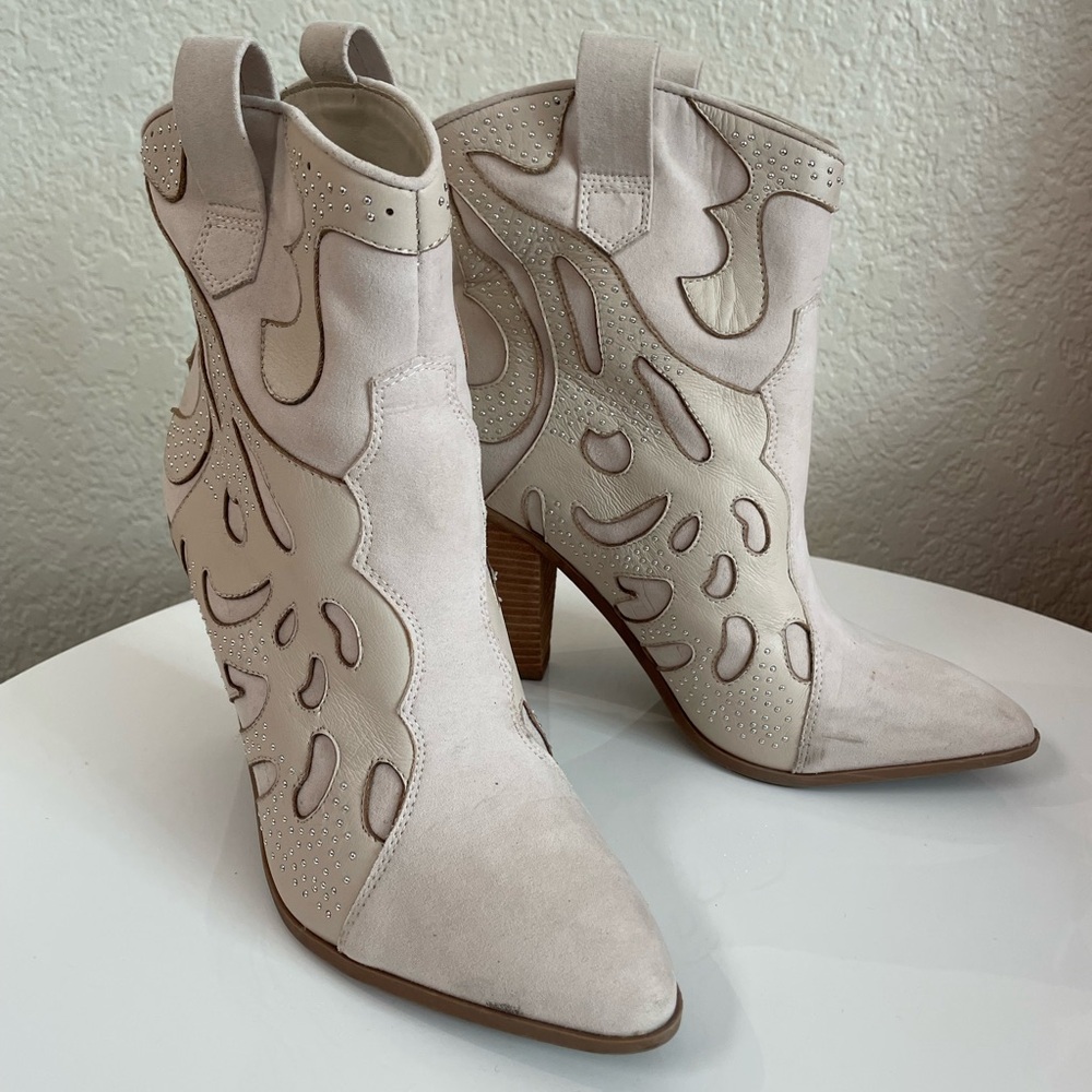 Carlos by Carlos Santana cowboy boot heels